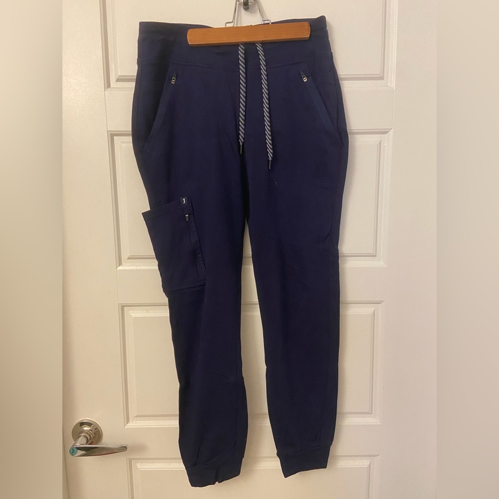 Jaanuu Women’s 10-Pocket Jogger